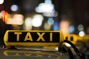 Часом стикаєшся з ситуацією, коли необхідно викликати таксі, а місце розташування незнайоме, невідомі телефони служб таксі чи ні можливості здійснити дзвінок
