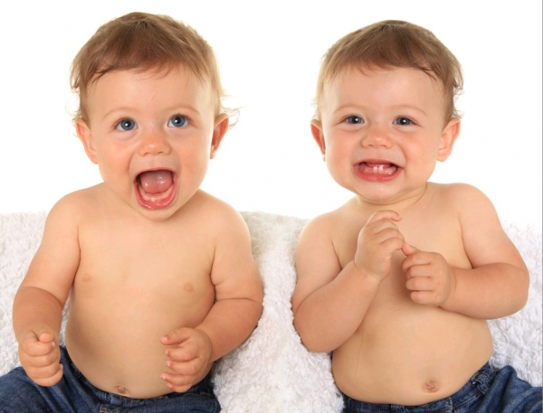 Народження відразу двох малюків це - в кілька разів більше стресу, відповідальності, щастя і любові