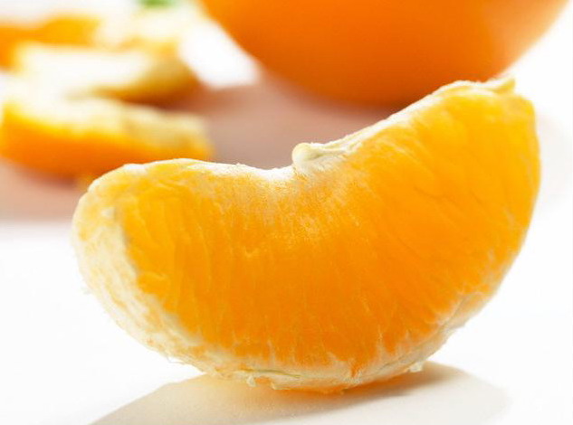 Відвари з шкірки апельсина використовують для лікування ревматизму і при серцевій недостатності
