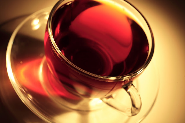 Будучи найпоширенішим і улюбленим напоєм після води, чорний чай не тільки піднімає настрій і несе море позитивних емоцій, а й залучає багатьох вчених своїми секретами і загадками