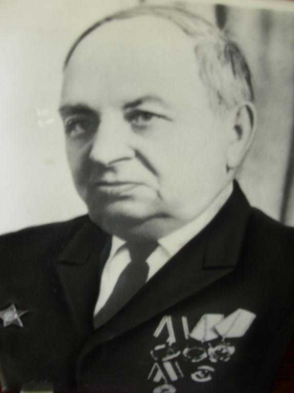 Професор Іван Іларіонович Богданович, директор (ректор) ВГМІ (1951 - 1961), завідувач кафедри (1935 - 1958)