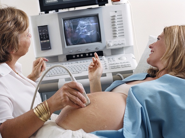 Це виявляє лікар під час   проведення УЗД вагітної   і такий стан є загрозою переривання вагітності
