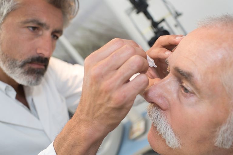 Лікування захворювань очей вимагає комплексного підходу