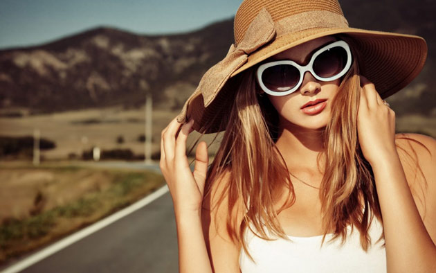 Після операції їх вплив потрібно звести до мінімуму, тому фахівці рекомендують використовувати сонячні окуляри з хорошим ультрафіолетовим фільтром для максимального захисту очей в період відновлення