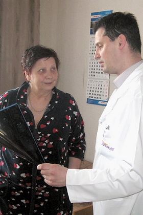 За півроку Ольга Петрівна перенесла дві операції на головному мозку: відкриту з трепанацією черепа і радіохірургічну за допомогою лінійного прискорювача «Трілоджі»