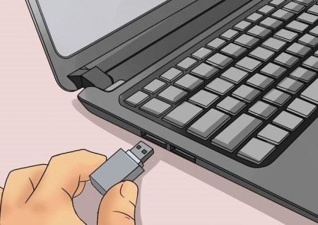 Далі до вільного порту комп'ютера USB підключається ревісер бездротового пристрою