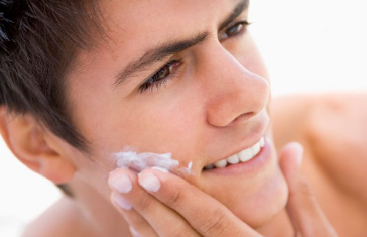Щоб не допустити появи прищів і роздратування після гоління, потрібно дотримуватися конкретні рекомендації від фахівців: