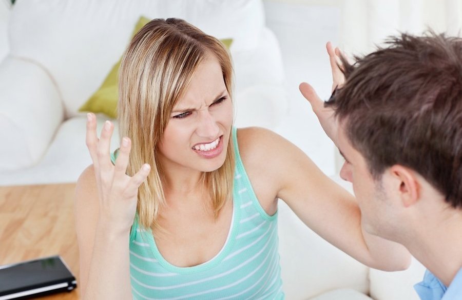 Найбільш банальними причинами необільних коричневих виділень замість місячних можуть бути: