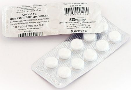 Вугрі псує красу і настрій, особливо прикро буває, якщо ненависні прищики з'являються напередодні свят, урочистих заходів та важливих подій