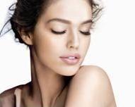 Процедури мезотерапії освіжать колір обличчя, вирівняють і згладять недоліки шкіри