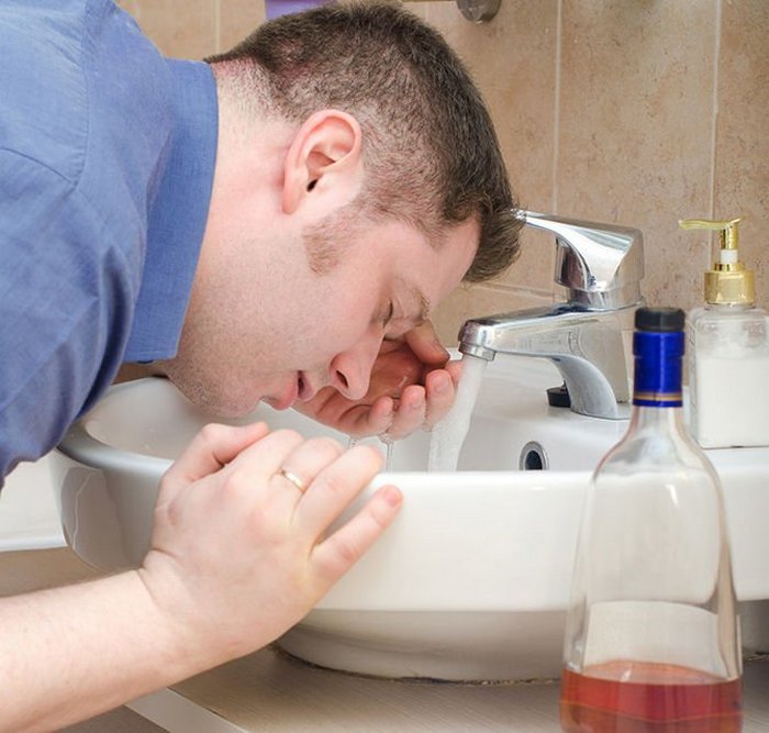 Яку блювоту можна зупинити