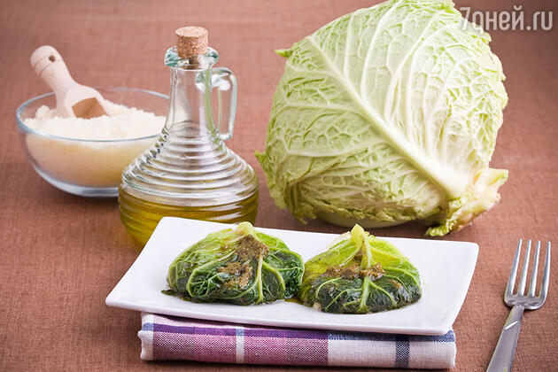 Оригінальні голубці з листя савойської капусти, рису басматі і грибів