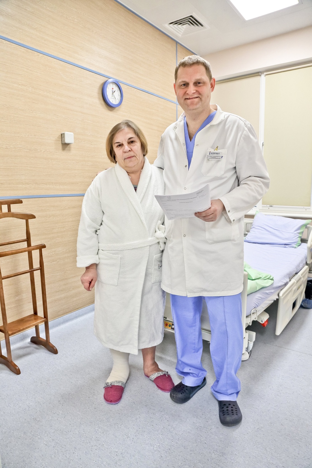 Пацієнт веде звичний спосіб життя, тільки ходить або в еластичному бинті, або в еластичному панчосі