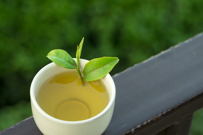 Чи ти не чула про користь зеленого чаю