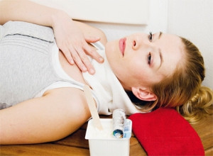 Багато хто знає, як швидко вилікувати горло, застосовуючи в домашніх умовах зігріваючі компреси