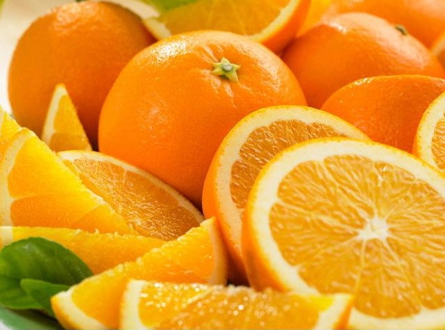 Є неперевірені дані про те, що апельсин допомагає роботі ендокринної системи і служить профілактикою захворювань печінки