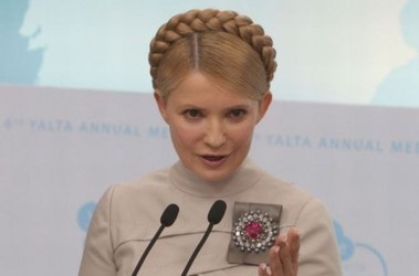 10 июля 2012, 7:30 Переглядів:   Фахівці та інтернет-користувачі роблять припущення, що хворіє Юлія Тимошенко