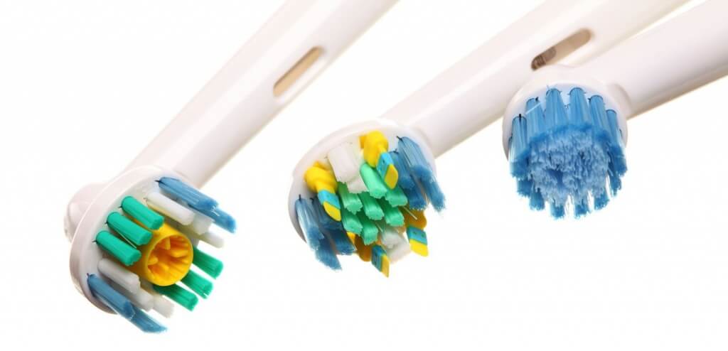 Не секрет, що дуже велика кількість інформації про електричні зубні щітки - реклама, і зрозуміти, що з функцій цього стоматологічного інструменту правда, а що - ні, часто досить важко