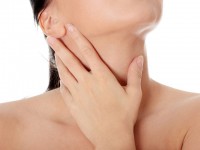 Дізнайтеся про характерні симптоми і методи лікування   вузлового зоба   щитовидної залози у жінок і чоловіків