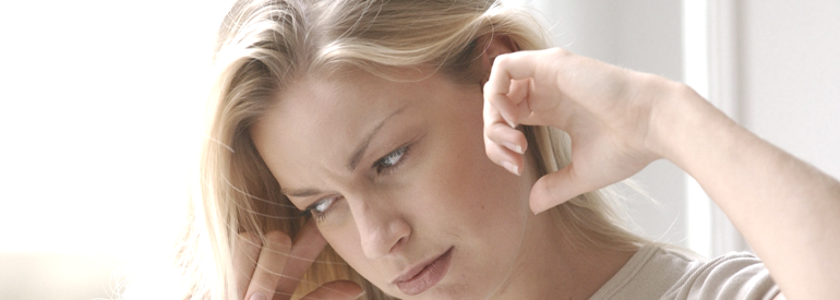 Звуки в вухах відчувають практично 90% людей