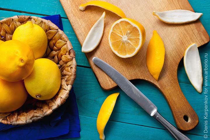 6 грамів лимонної цедри, додані в випічку, забезпечують 13% щоденної потреби організму в цьому корисному вітаміні