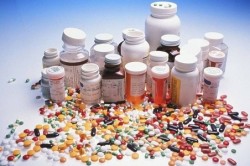 Всього на фармацевтичному ринку представлено близько 15 груп антибіотиків різного дії і спрямованості, до складу яких входить понад 340 найменувань лікарських препаратів