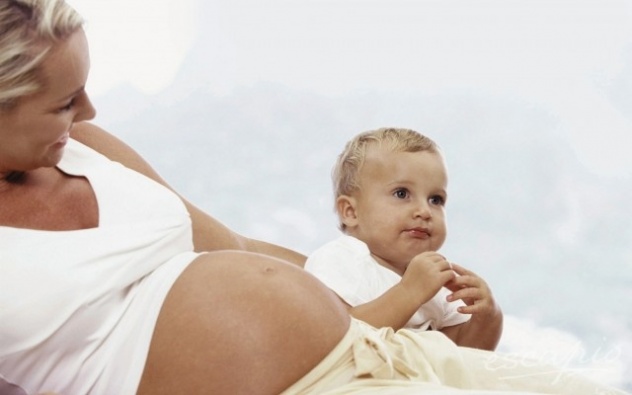 Настання вагітності при годуванні грудним молоком можливо у 10% жінок